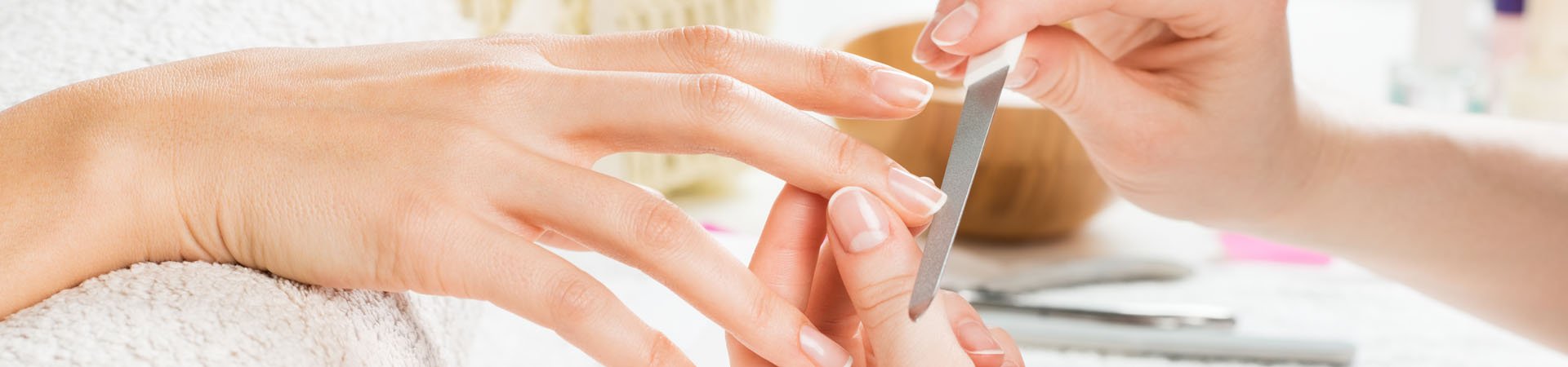 Filing & Hand Nails Painting